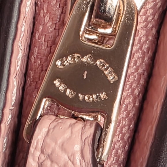 Coach Blush Pink Leather Wallet - Picture 5 of 7